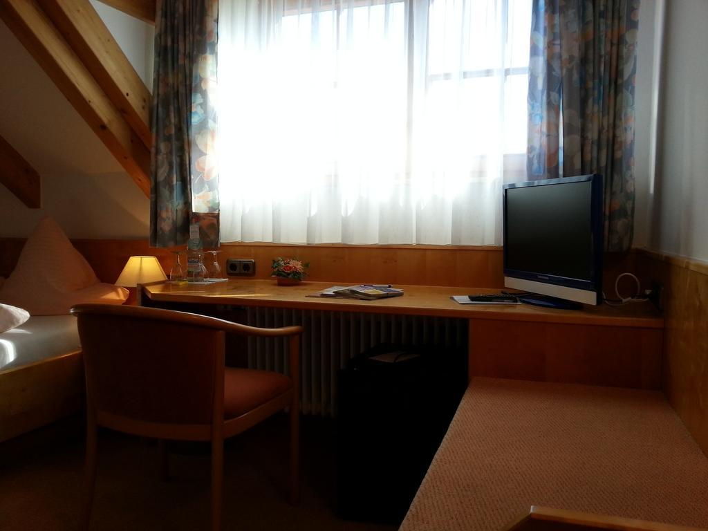 Hotel Seewirt Nonnenhorn Room photo